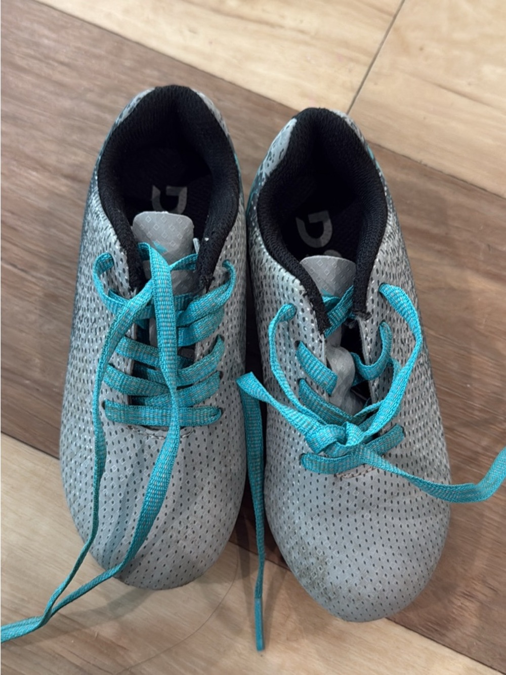 DSG Gray Kids Sneakers with Teal Laces